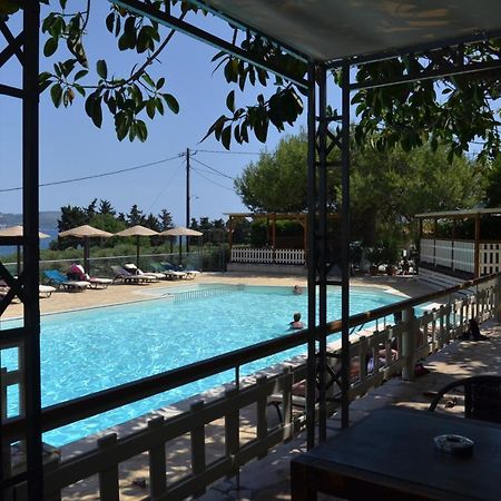Aparthotel Apolafsi Lixouri Exterior foto
