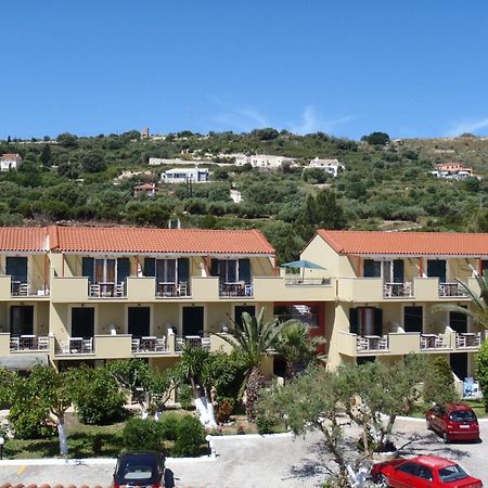 Aparthotel Apolafsi Lixouri Exterior foto