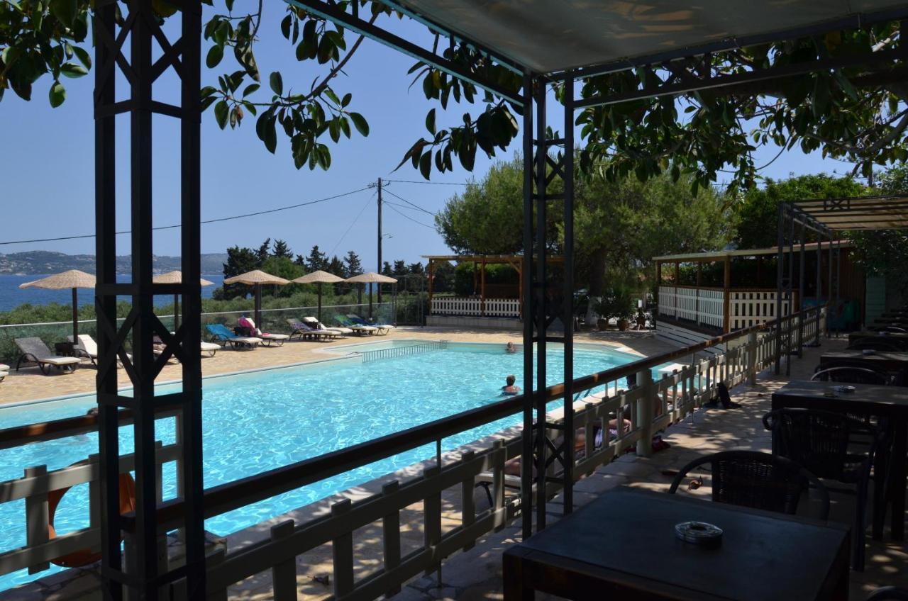 Aparthotel Apolafsi Lixouri Exterior foto