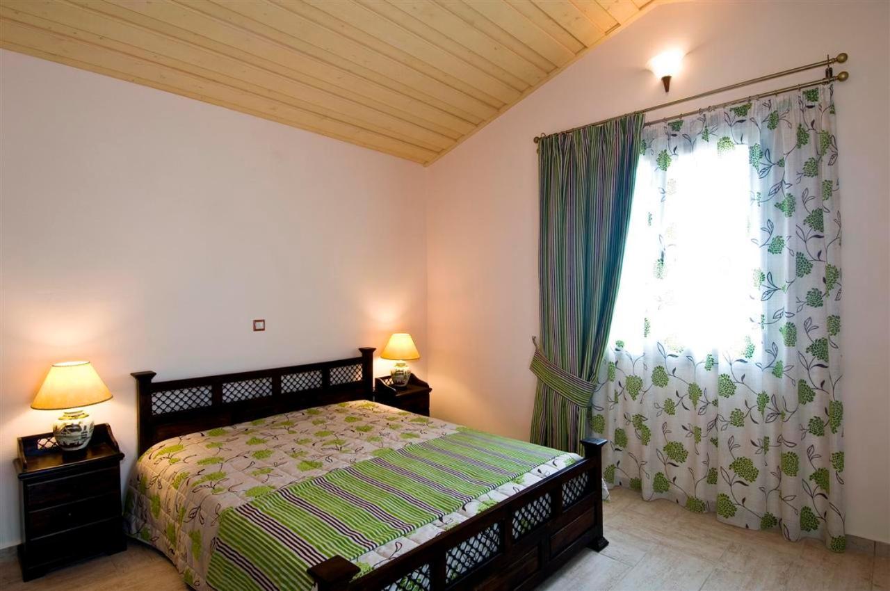 Aparthotel Apolafsi Lixouri Exterior foto