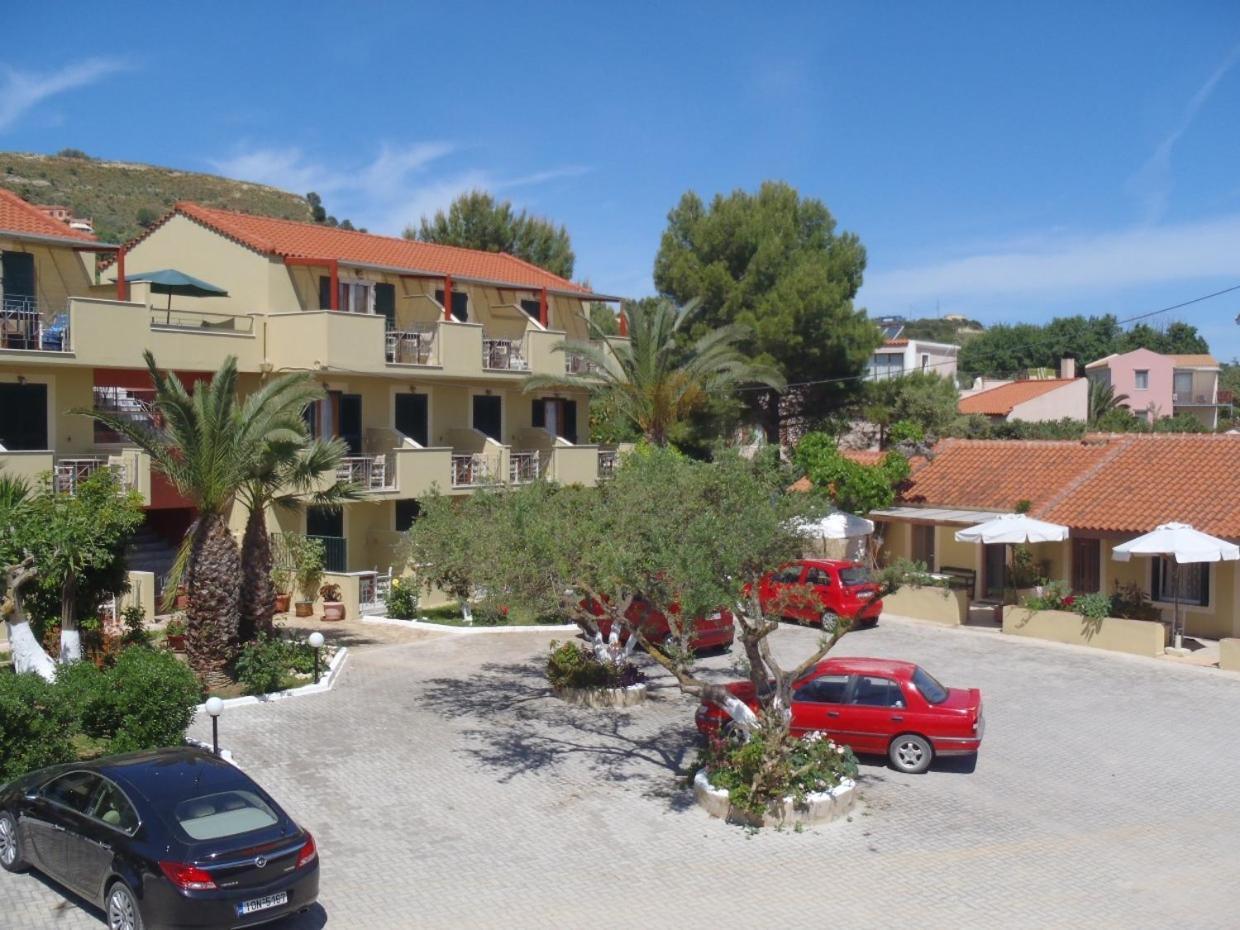Aparthotel Apolafsi Lixouri Exterior foto